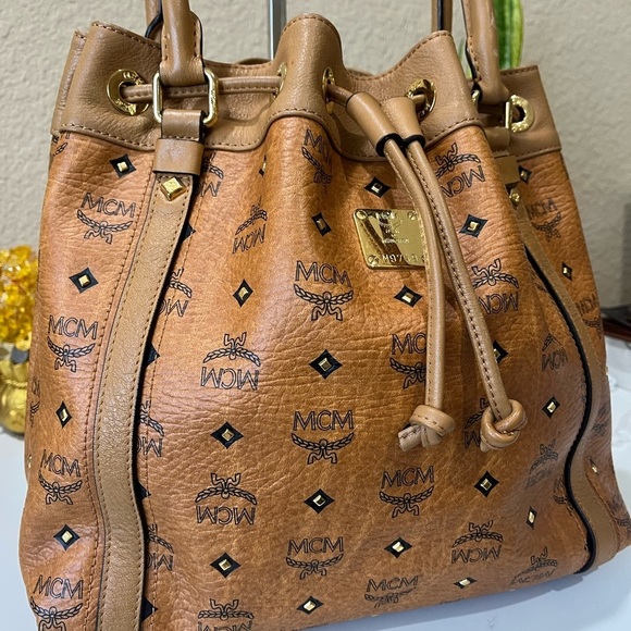 MCM COGNAC DRAWSTRING STUDDED HANDBAG - Picture 13 of 13